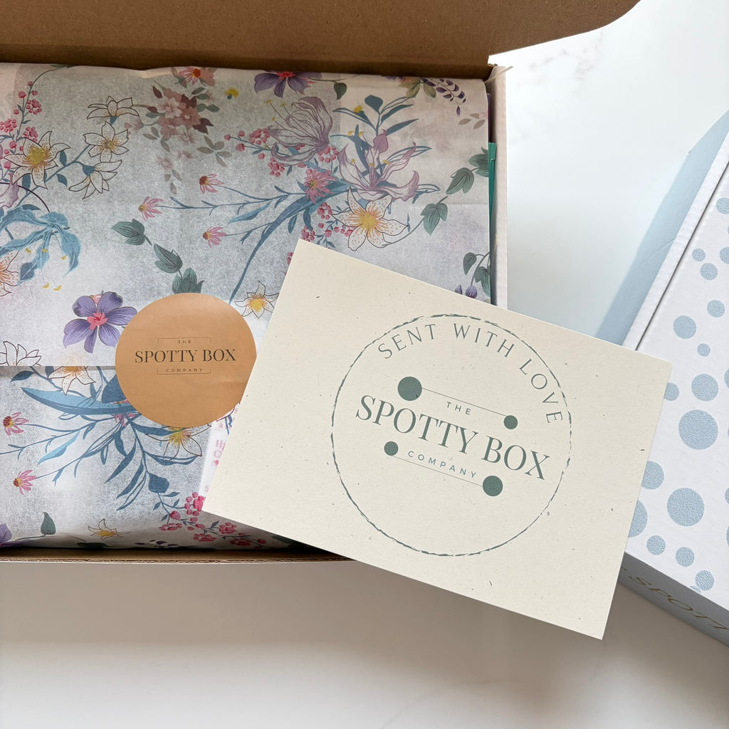Hot Chocolate & Treats Gift Box