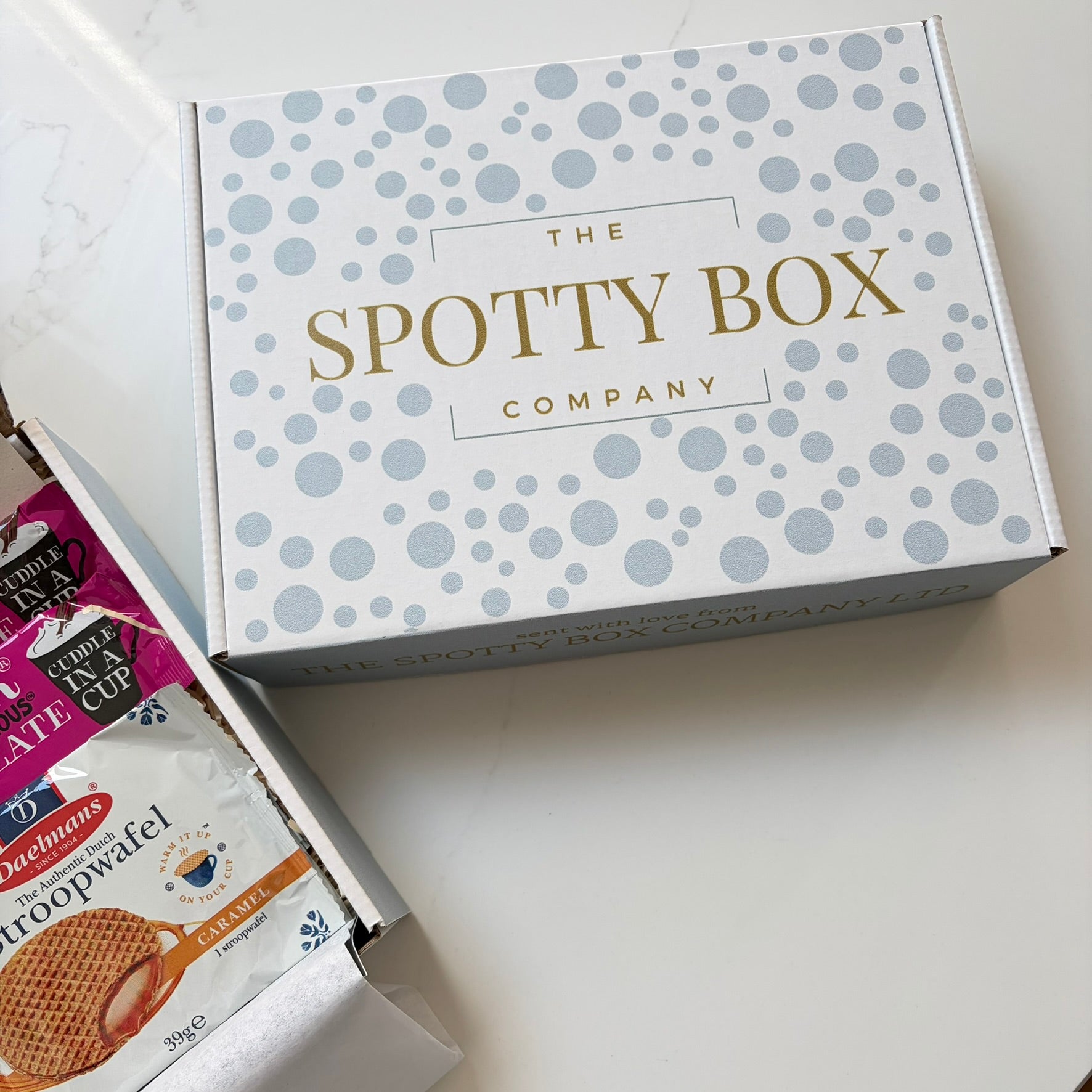 Hot Chocolate & Treats Gift Box