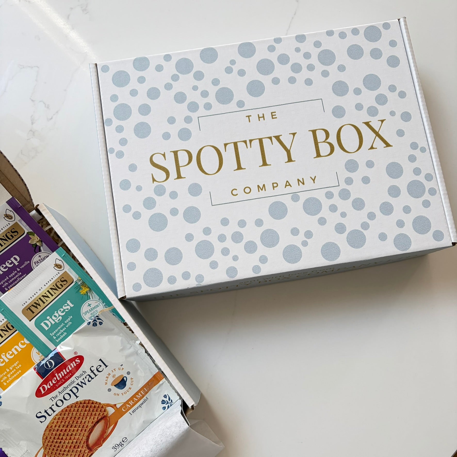 Twinings Fruit Tea & Pamper Hamper